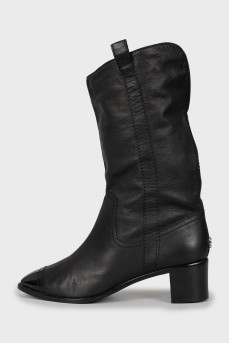 Leather boots with patent toe