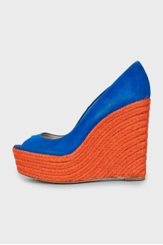 Suede woven wedge shoes