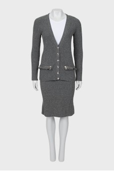 Wool suit with skirt