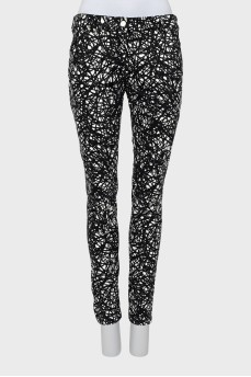 Black jeans in abstract print