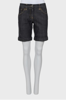 Denim shorts with rolls