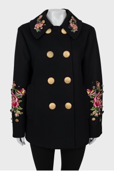 Cropped coat with embroidery