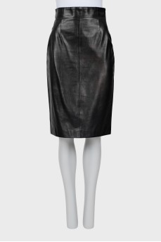 Black leather skirt with a slit at the back