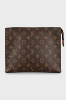 Clutch in branded print