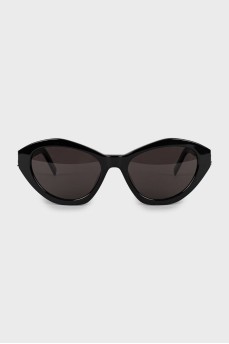 Black cat eye sunglasses
