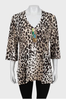 Blouse in animal print with decor