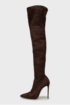 Brown pointed toe boots