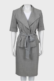 Wool suit with fitted skirt