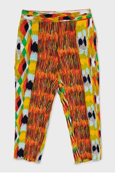 Printed trousers with stitched arrows
