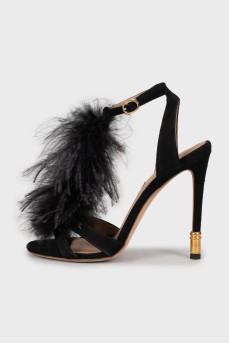 Suede sandals decorated with feathers