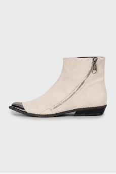 Suede boots with metal toe