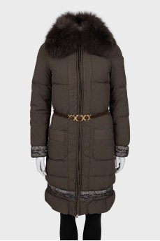 Fitted down jacket with removable fur