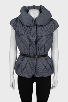 Fitted vest with belt