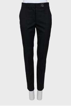 Wool trousers with stitched creases