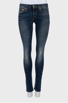 Low-rise skinny fit jeans