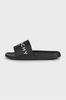 Rubber flip-flops with brand logo