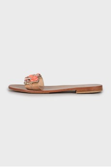 Leather slides with decor
