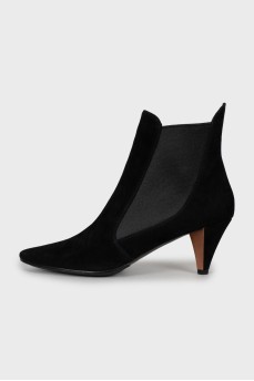 Medium suede ankle boots