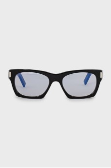 Black glasses with diopters