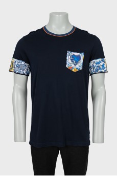 Men's T-shirt with patch pocket