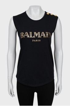 Tank with gold logo