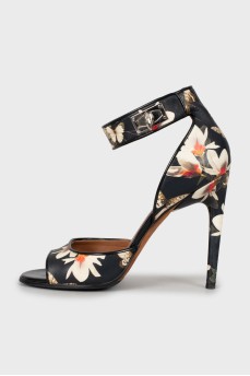 Leather sandals with floral print