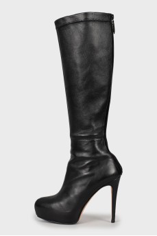 Leather boots with back zip