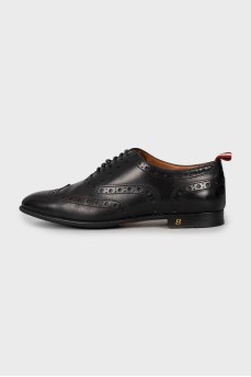 Leather brogues with decorative perforations