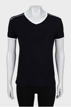 T-shirt with white seams and tag