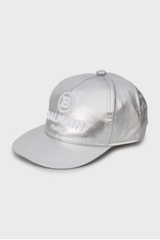 Silver cap with tag
