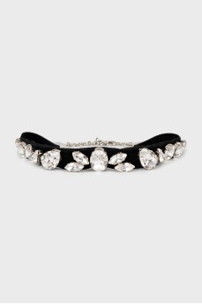 Velvet choker decorated with crystals
