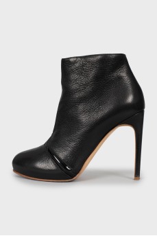 Leather ankle boots with patent leather inserts