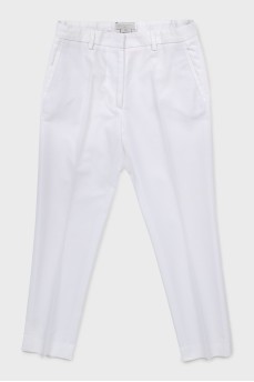 White straight-leg trousers with arrows