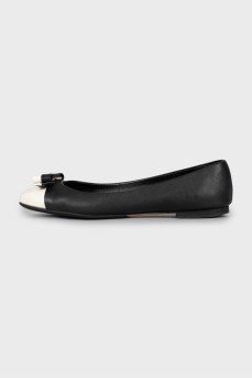 Leather ballerinas with white toe