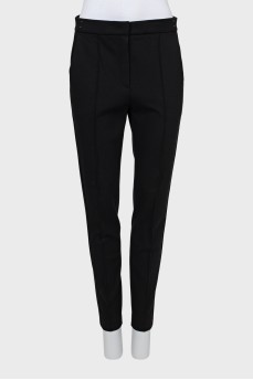 Tapered trousers with topstitched seams