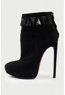 Ankle boots suede with a wide shaft