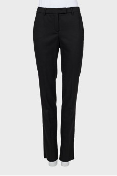 Tapered trousers with arrows