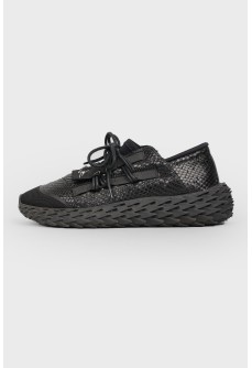 Men\\\\\\\'s sneakers under the skin of a reptile