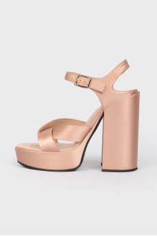 Falls-golden-colored sandals in high-heeled