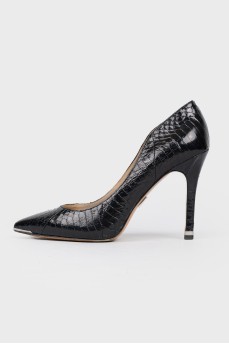 Black shoes from snake leather