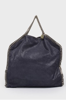 A bag with a chain