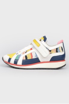 Multi -colored sneakers on Velcro and lacing
