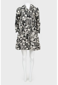 Dress in black and white flowers
