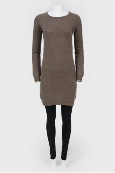 Cashmere dress of medium length