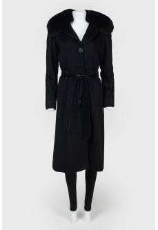Coat with fur collar and belt