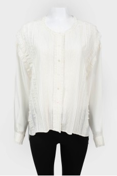 Blouse on buttons with lace