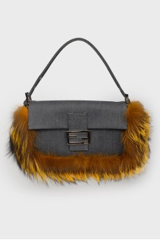 Bag with one pen and fur