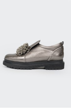 Loafers with metal beads