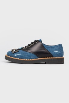 Denim shoes with leather inserts