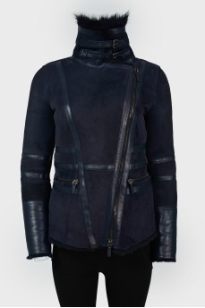Short sheepskin coat with asymmetrical zipper